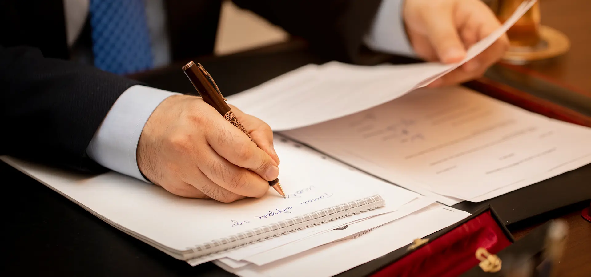 https://borenlaw.com/wp-content/uploads/2025/02/Business-Litigation.webp